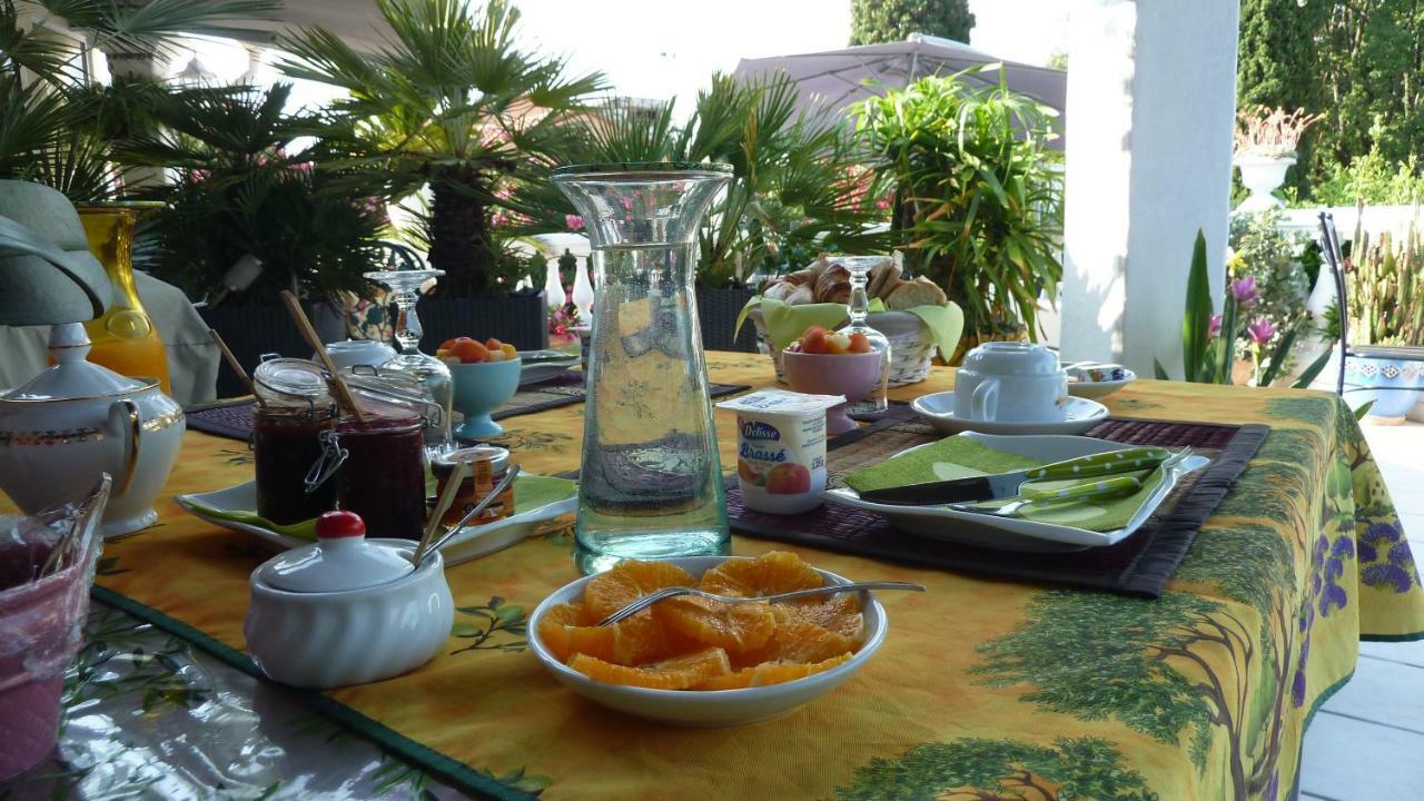 La Lezardiere Hotel Ла Кол-сюр-Лу Екстериор снимка